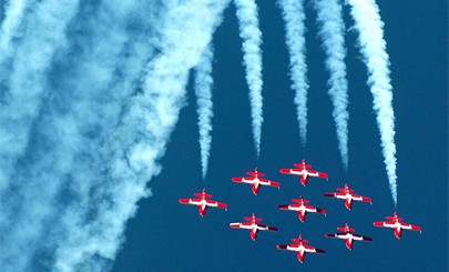 38389679.AirShow228_2004